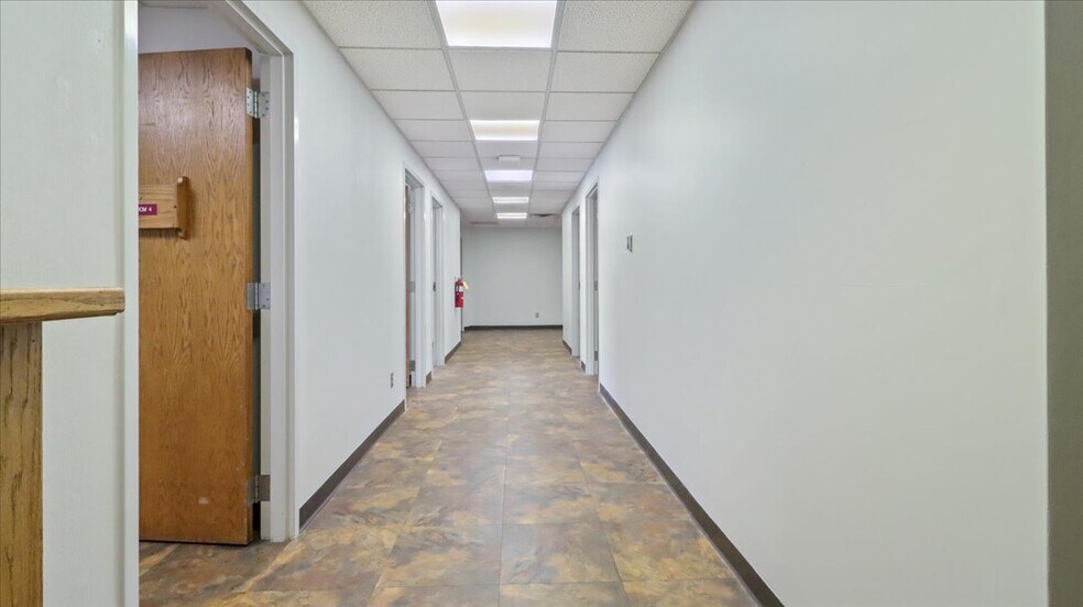 More Photos Of 1115 Alaska Ave, West Plains Hospital For Lease