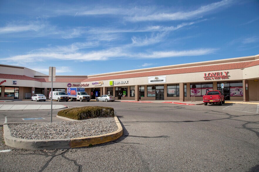 More Photos Of 6211 4th St NW, Albuquerque Unknown For Lease