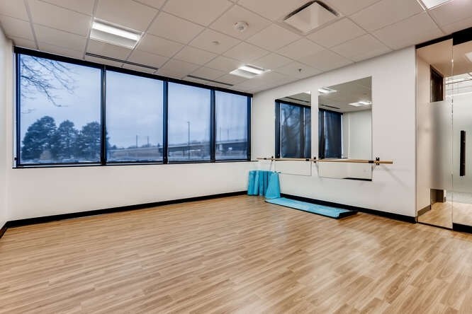 More Photos Of 3131 S vaughn Way, Aurora Unknown For Lease