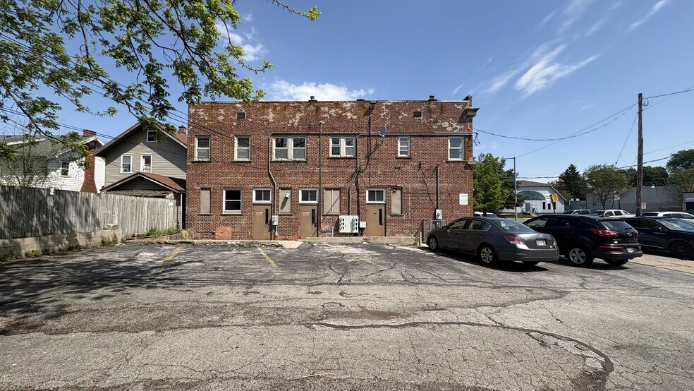 More Photos Of 1469-1473 W Sylvania Ave, Toledo Storefront Retail Residential For Lease