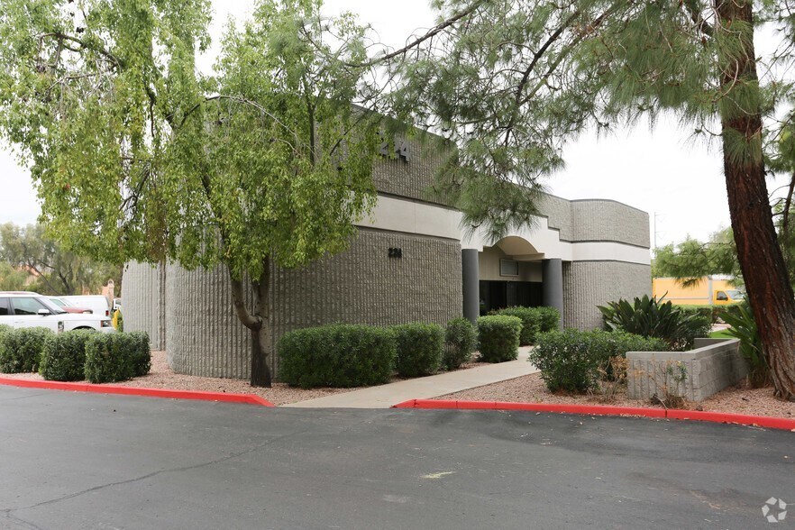 More Photos Of 224 E Chilton Dr, Chandler Warehouse For Lease