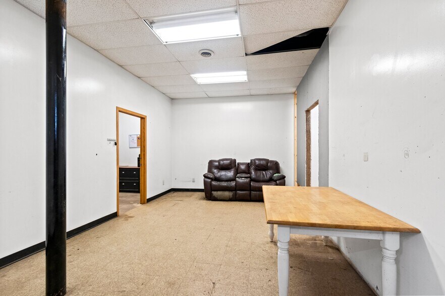 More Photos Of 118 E Pulaski St, Pulaski Storefront Retail Residential For Sale