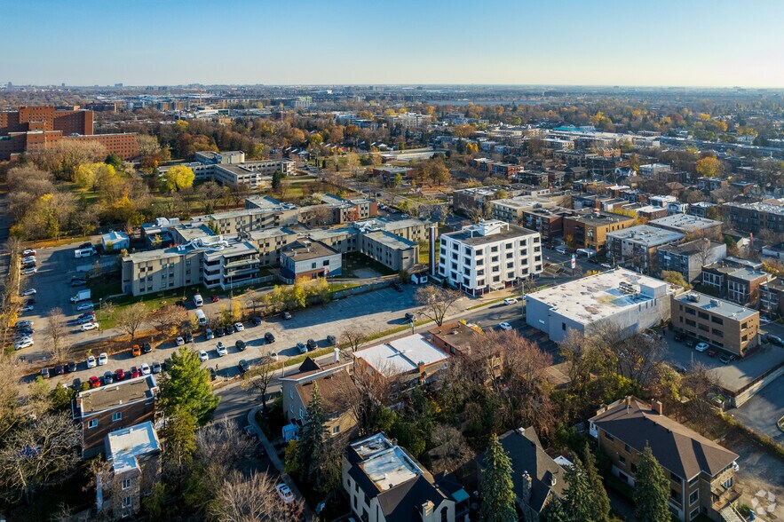 More Photos Of 12245 Rue Grenet, Montréal Medical For Sale