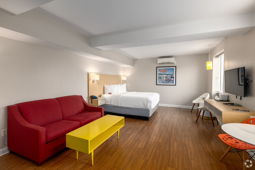 More Photos Of 611 W Oglethorpe Ave, Savannah Hotel For Sale