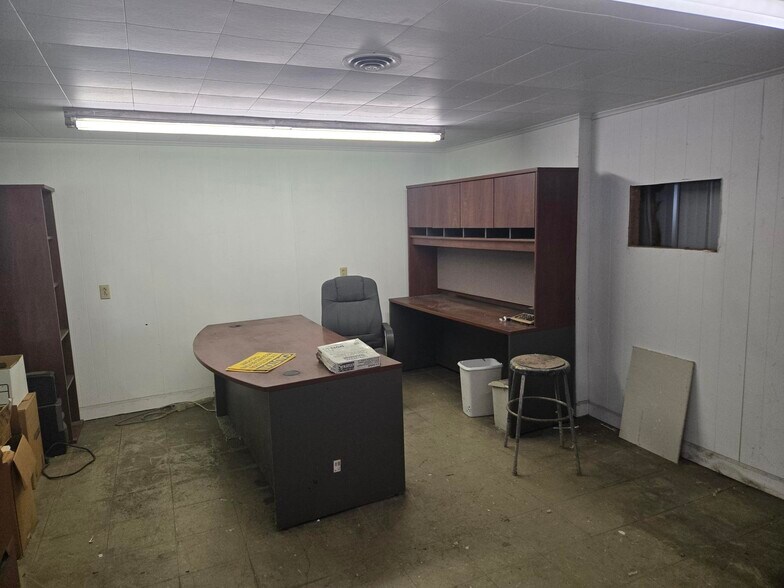 More Photos Of 225 Doc Norton Rd, Maryville Industrial For Sale