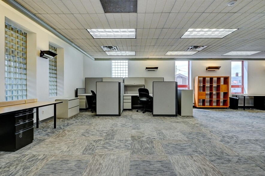 Primary Photo Of 139 Chestnut St, Nutley Office For Lease