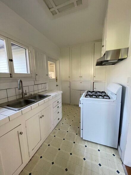 More Photos Of 638-650 Mar Vista Ave, Pasadena Apartments For Sale