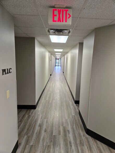 More Photos Of 1910 Lakeland Dr, Jackson Medical For Lease