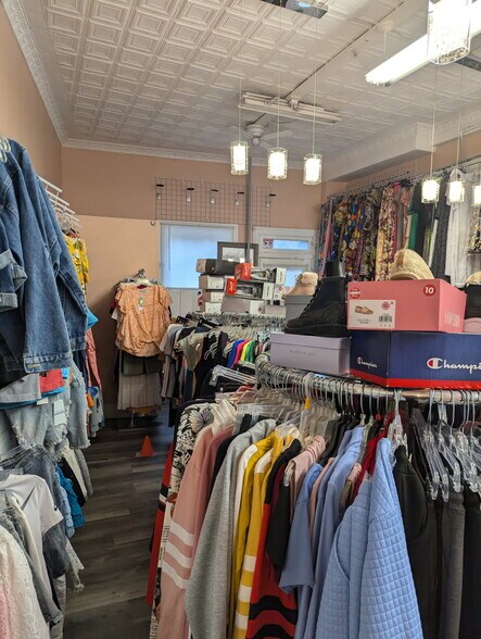 More Photos Of 1 Park St, Attleboro Storefront Retail Office For Lease