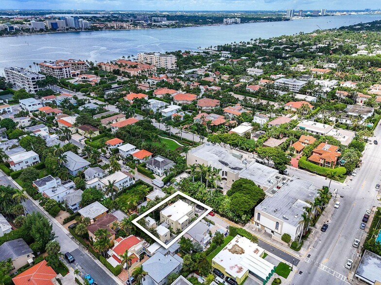 More Photos Of 212 Oleander Ave, Palm Beach Apartments For Sale