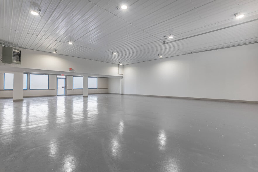 More Photos Of 2710 Needmore Rd, Dayton Service For Lease