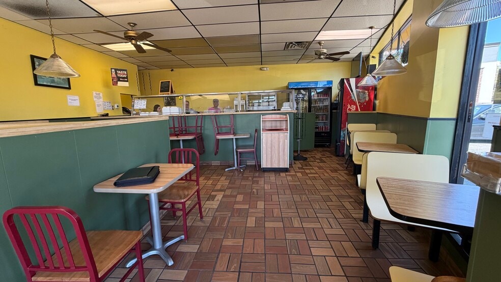 More Photos Of 4 Wheeler st, Lynn Restaurant For Lease
