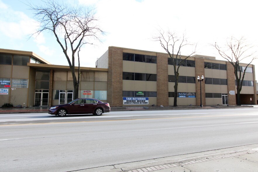Primary Photo Of 308 S Washington Ave, Saginaw Office For Lease