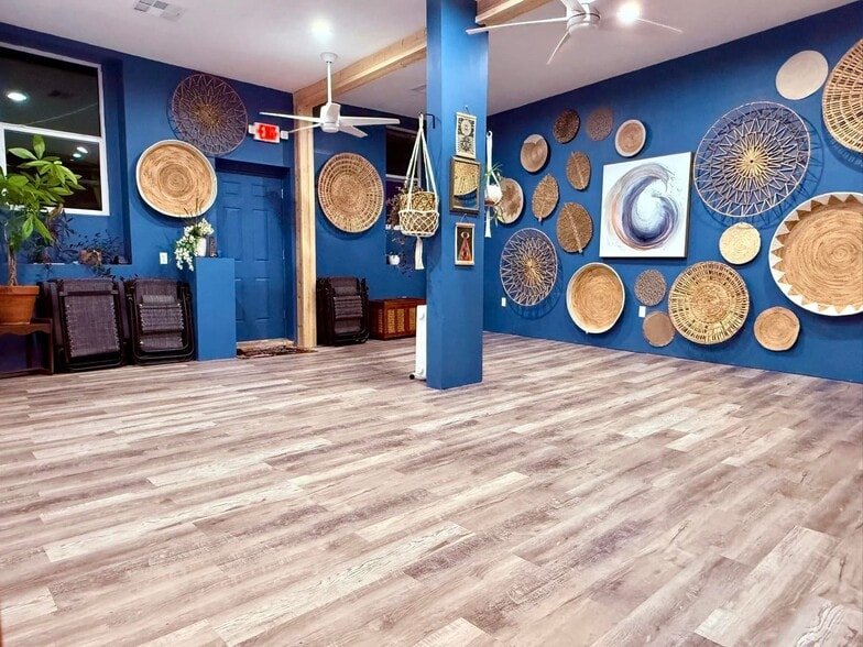 More Photos Of 131 S Lee St, Fort Gibson General Retail For Sale