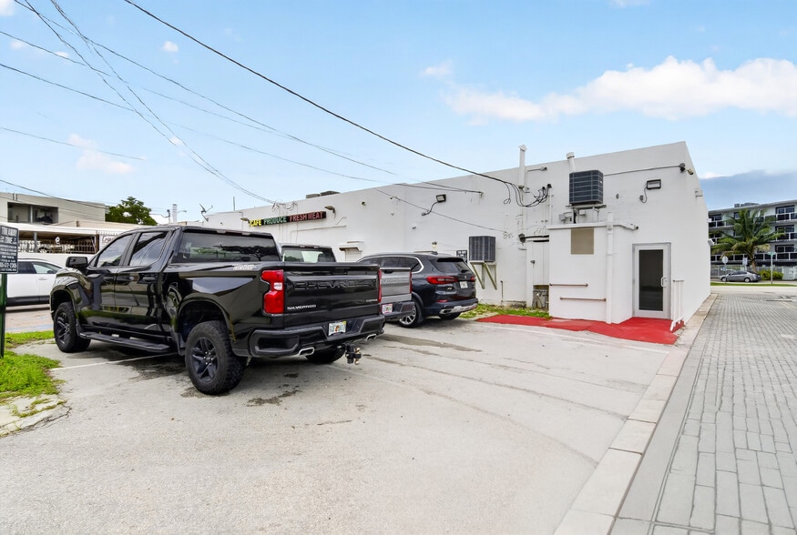 More Photos Of 1975-1977 71st St, Miami Beach Freestanding For Sale