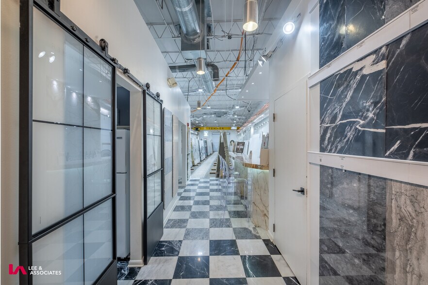 More Photos Of 729-743 Lambert Dr NE, Atlanta Light Distribution For Sale