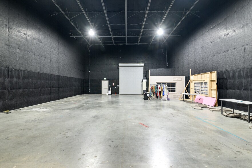 More Photos Of 28348 Constellation Rd, Valencia Warehouse For Sale