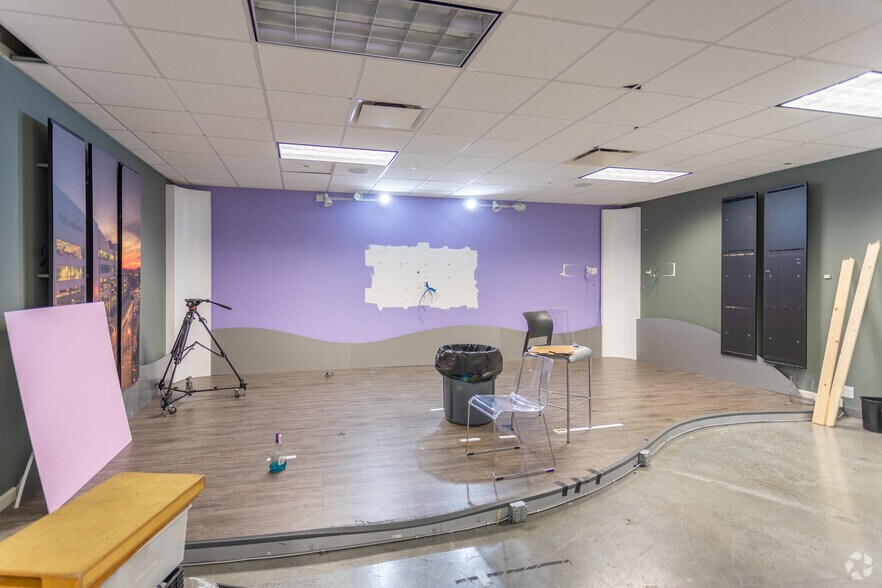 More Photos Of 655 Plum St, Cincinnati Office For Sale