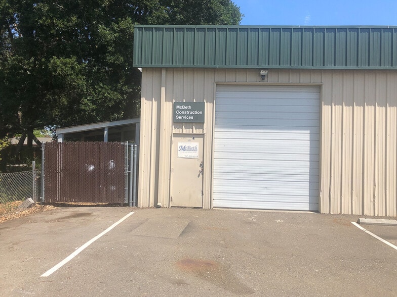 More Photos Of 3355 Industrial Dr, Santa Rosa Industrial For Lease