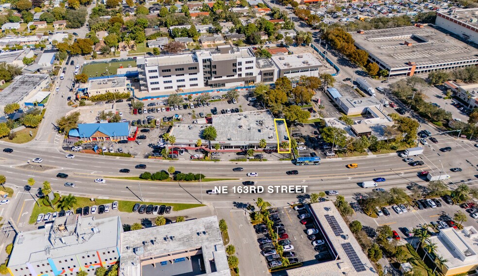 More Photos Of 16391 NE 11th Ave, North Miami Beach Freestanding For Lease