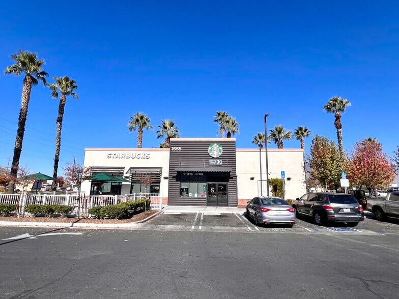 More Photos Of 1555 S San Jacinto Ave, San Jacinto Freestanding For Sale