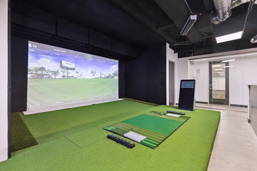 More Photos Of 3303 Lee Pky, Dallas Office For Lease