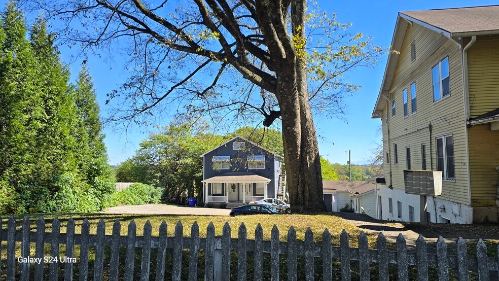 More Photos Of 1412-1418 Armstrong Ave, Knoxville Apartments For Sale