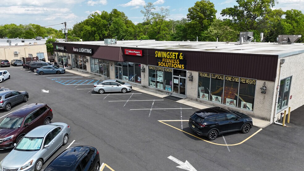 More Photos Of 211-213 US Highway 22 E, Green Brook Flex For Lease