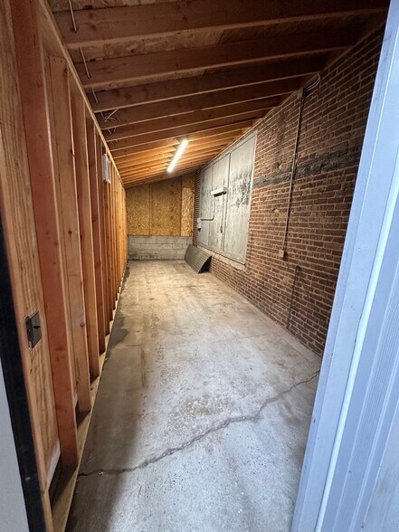 More Photos Of 119-121 S 15th St, Newark Manufacturing For Lease