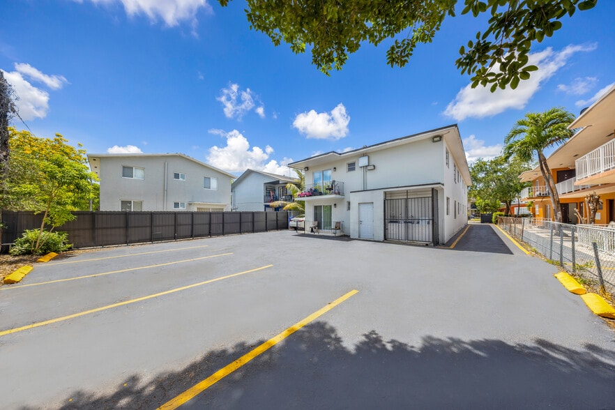 More Photos Of 1021 NW 5th St, Miami Apartments For Sale