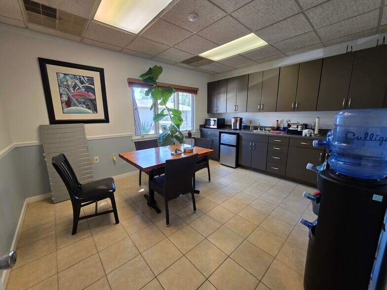 More Photos Of 32 Palmetto Bay Rd, Hilton Head Island Unknown For Lease