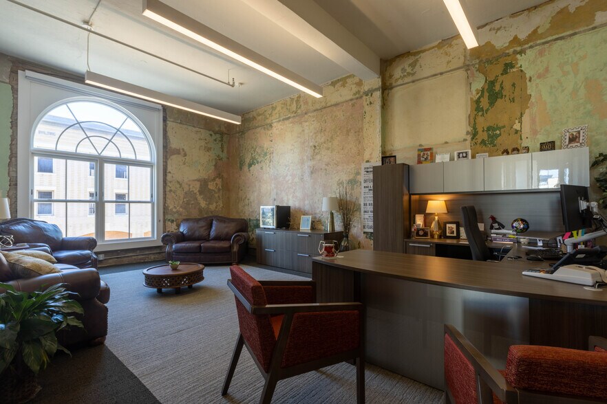 More Photos Of 219 N Alamo St, San Antonio Office For Sale