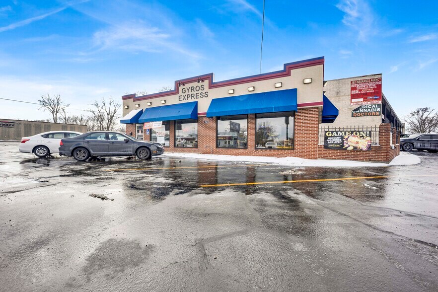 More Photos Of 750 N Addison Rd, Villa Park Restaurant For Sale