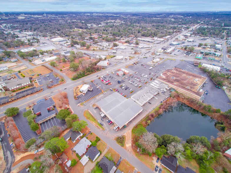 More Photos Of 111 N 12th St, West Columbia General Retail For Sale