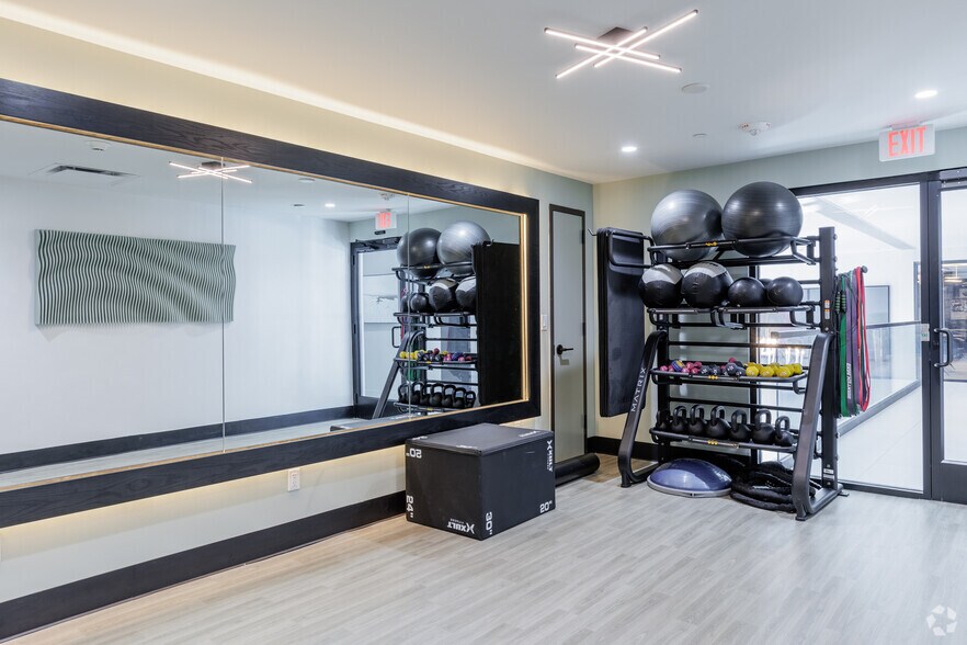 More Photos Of 413 Summit Ave, Jersey City Apartments For Sale