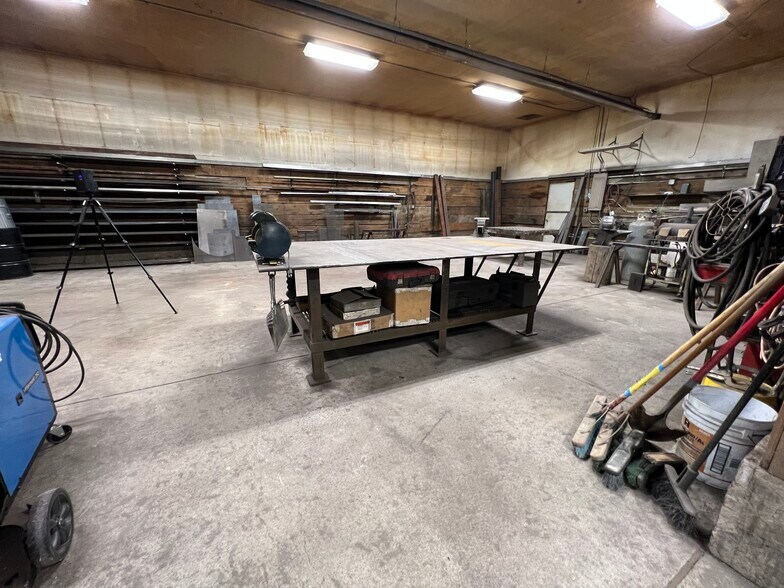 More Photos Of 6101 S 2nd St, Tetonia Service For Sale