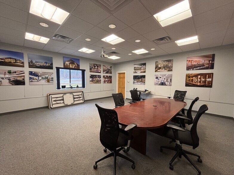 More Photos Of 165 Industrial Dr, Dover Warehouse For Lease