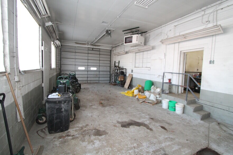 More Photos Of 400 S Pine St, Burlington General Retail For Sale