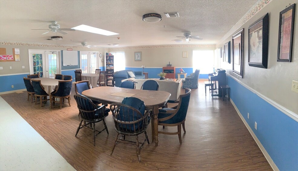 More Photos Of 5426 18th St W, Bradenton Assisted Living For Sale
