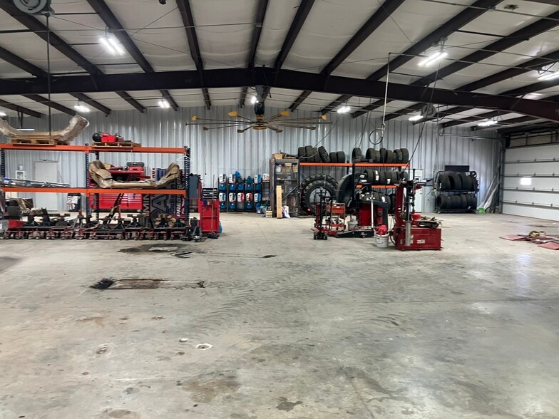 More Photos Of 2601 Olton Rd, Plainview Auto Repair For Sale