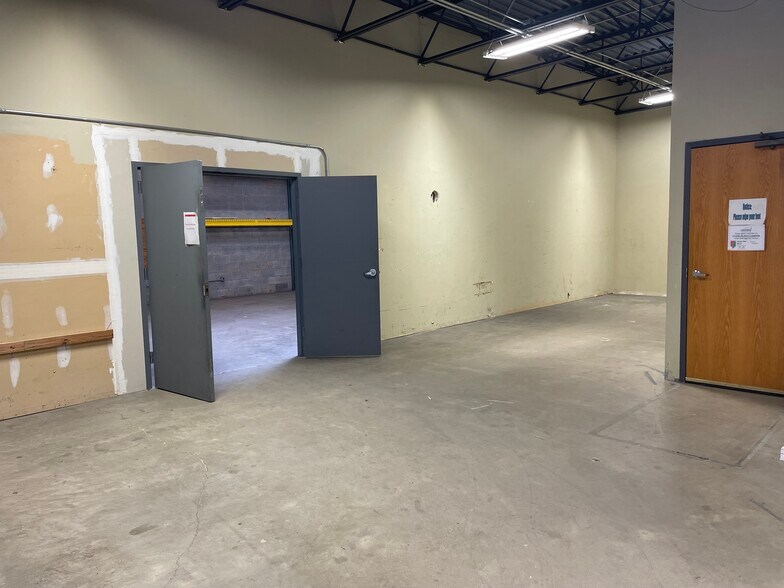 More Photos Of 633-637 Jeffers Cir, Exton Industrial For Sale