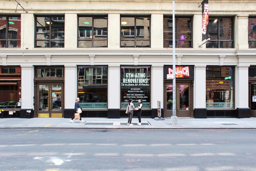 More Photos Of 220 W 19th St, New York Office For Lease