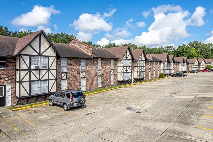 More Photos Of 11620 Airline Hwy, Baton Rouge Apartments For Sale