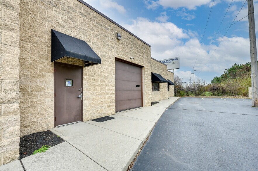 More Photos Of 700 Taylor Ave, Columbus Light Distribution For Sale