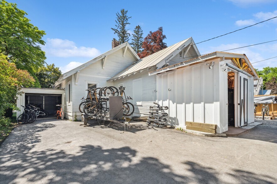 More Photos Of 541 Spokane Ave, Whitefish Office For Sale