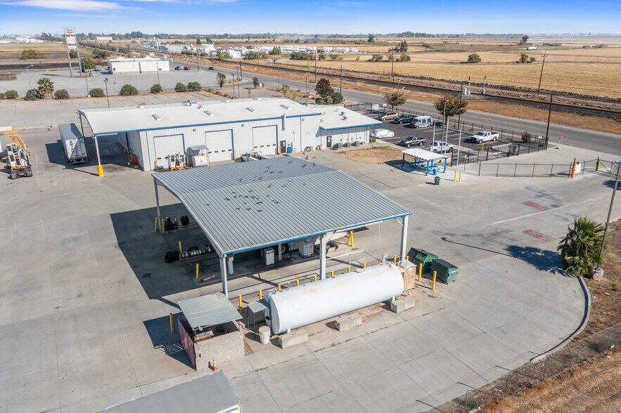 More Photos Of 1475 Route 99 W, Willows Truck Terminal For Lease
