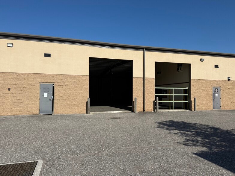 More Photos Of 4366 Louis Ave, Holiday Warehouse For Lease