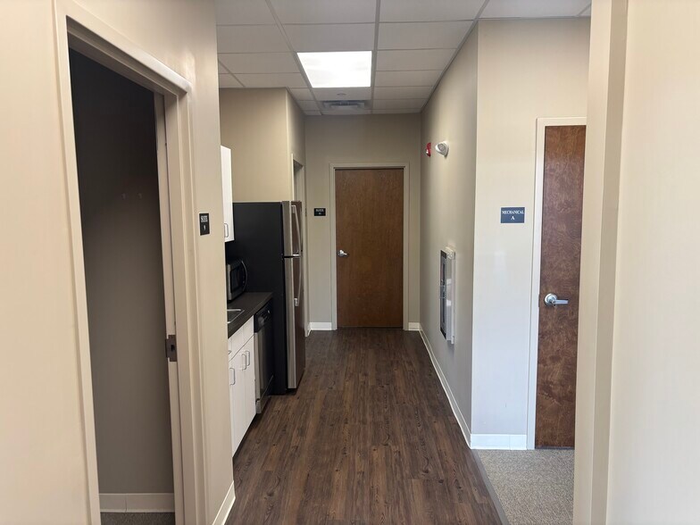 More Photos Of 6225 Greenlee St, Arlington Office For Lease