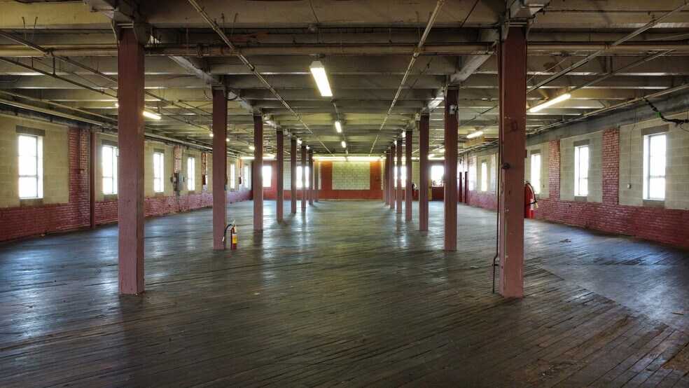 More Photos Of 813 N 4th St, Allentown Warehouse For Sale