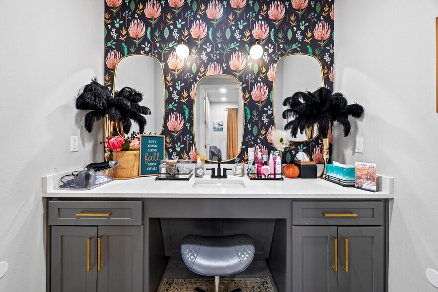 More Photos Of 4406 Judson Rd, Longview General Retail For Sale